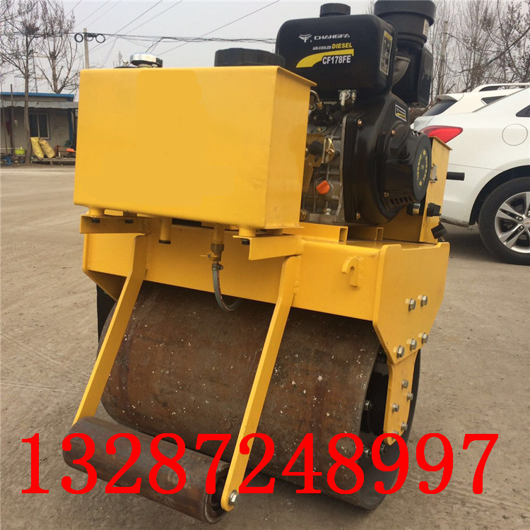 厂家供应手扶600 700压路机 双驱双震压路机 大马力发动机 进口轴承 