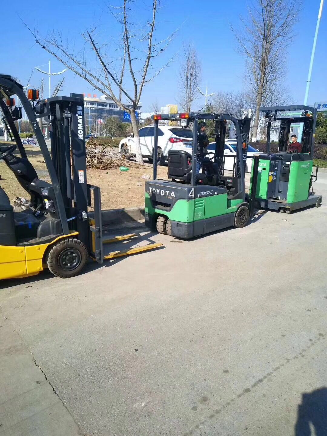 二手电瓶叉车本上海出租