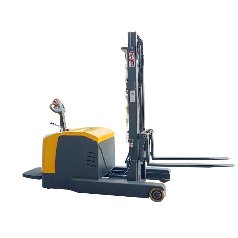 全电动堆高车报价_长沙全电动堆高车-新牛盾全电动平衡重山地堆高车怎么样