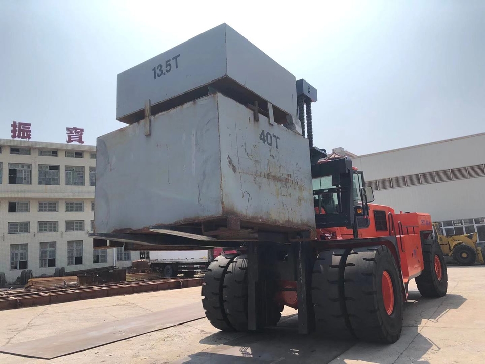 36吨卷钢专用叉车_中国叉车网(www.chinaforklift.com)