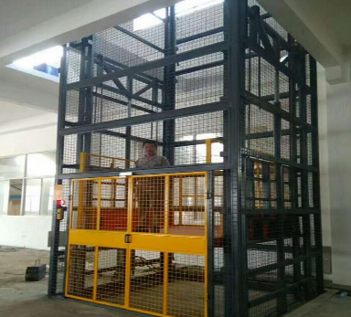 导轨式升降货梯
