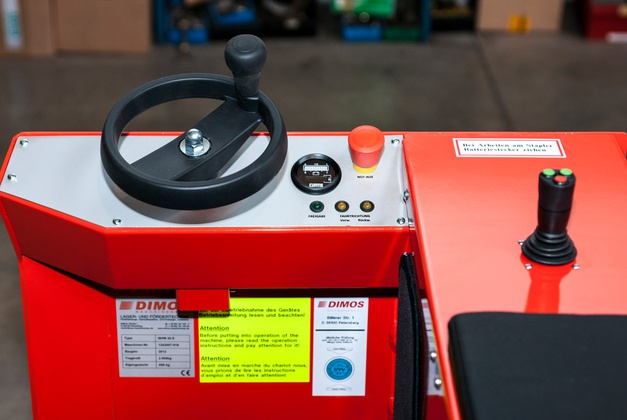 Dimos： 电动薄型堆高车