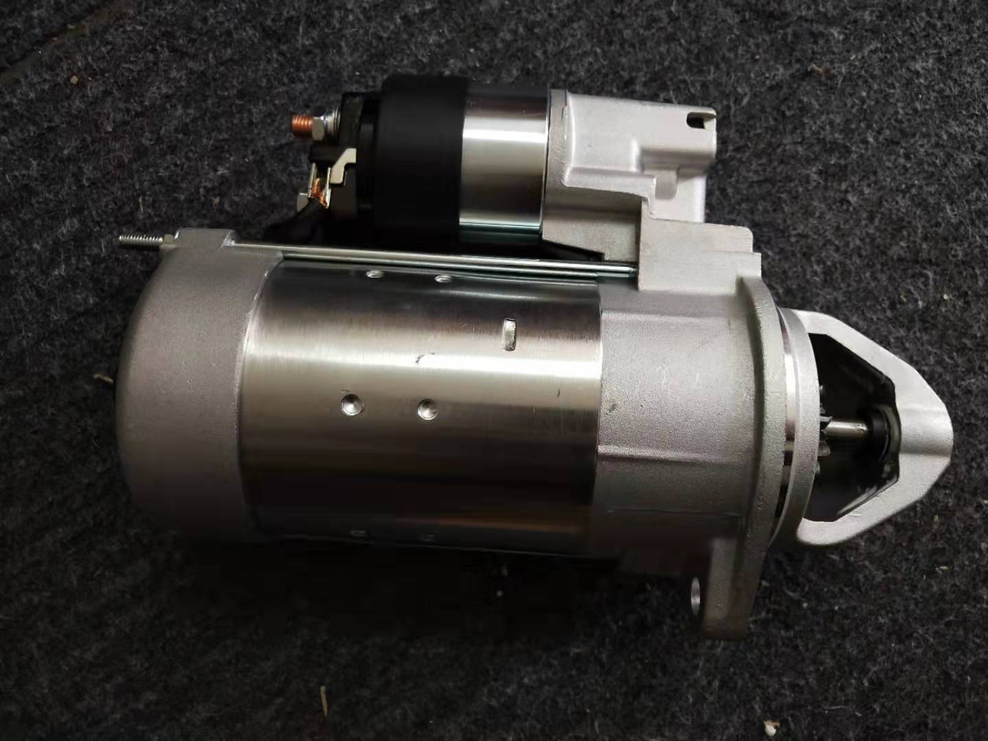 林德叉车配件道依茨启动马达DZ01183599，01182384