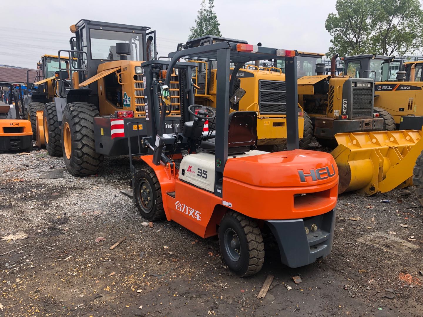 出售二手合力3.5吨标准门架叉车，工作几百小时