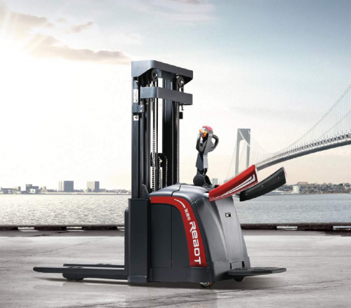 电动托盘堆垛车