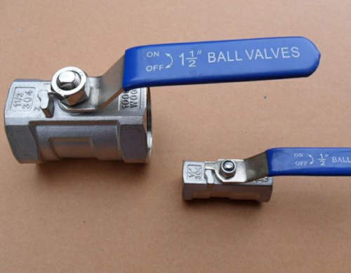 Q11F一片式内螺纹球阀