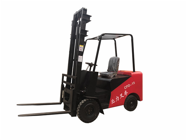 1.5吨电动叉车