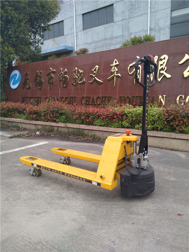 畅驰：电动仓储车
