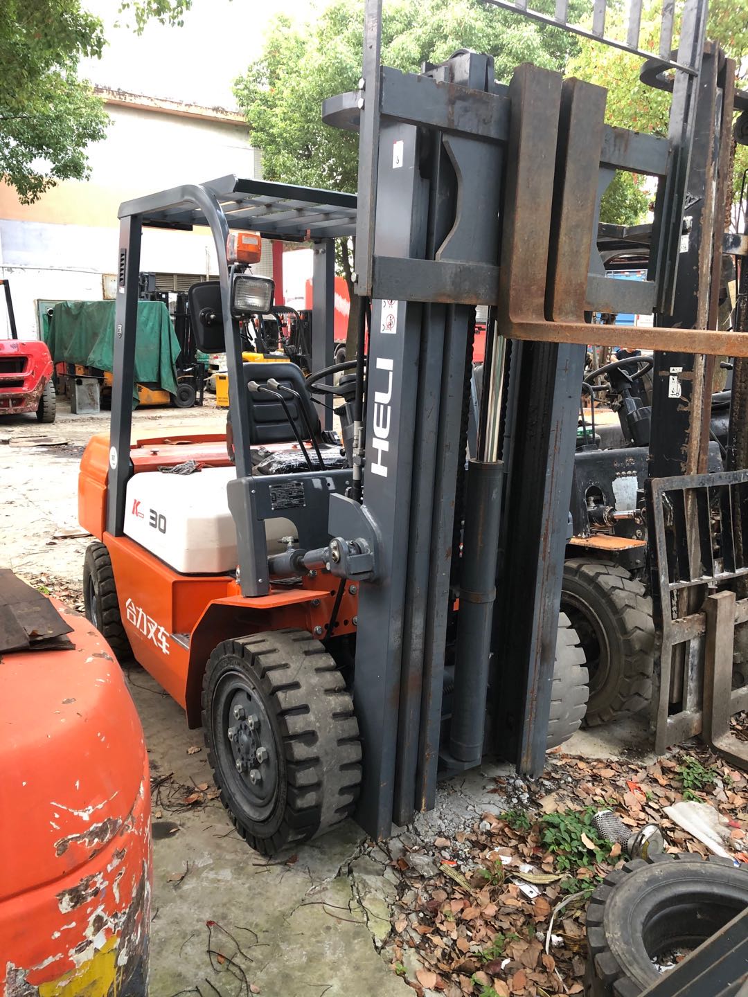 出售一台合力3吨3节4米5 ，手续齐全，性能免检