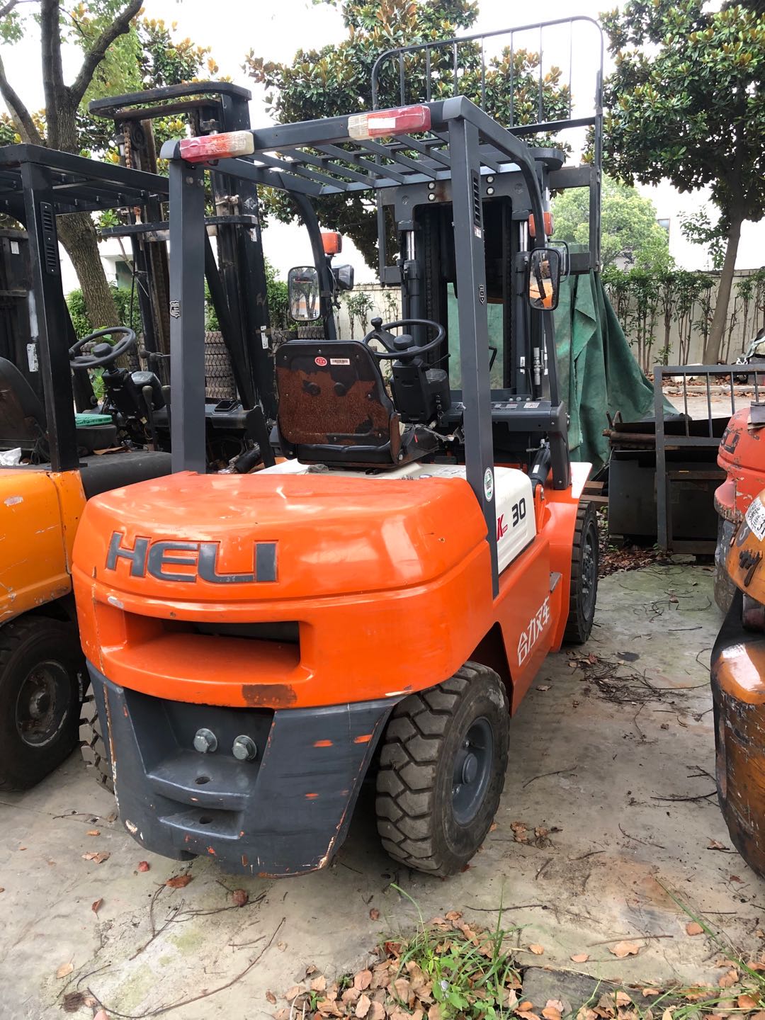 出售一台合力3吨3节4米5 ，手续齐全，性能免检