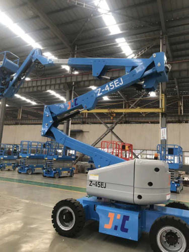 江河曲臂高空作业平台Z--45E