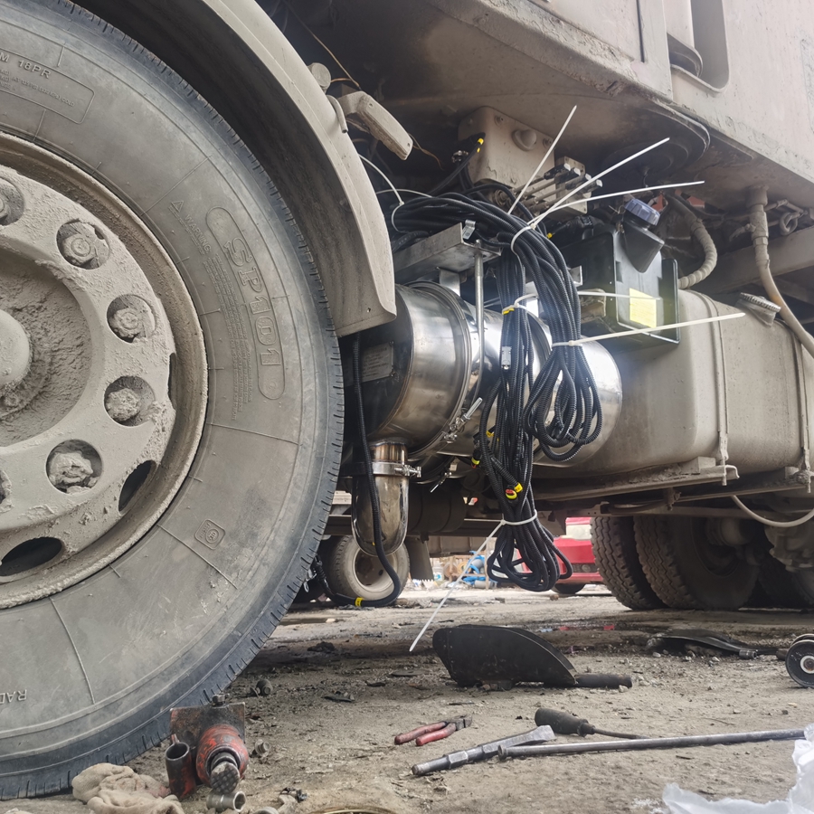 柴油车双降型尾气净化器