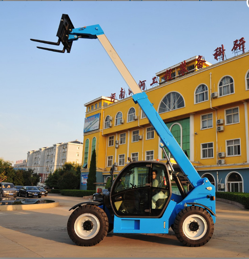 多功能伸缩臂叉装机