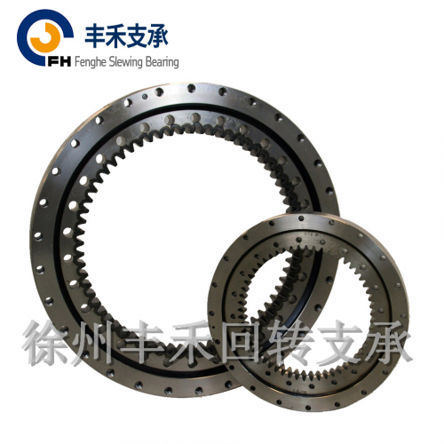 属具回转支承转盘轴承