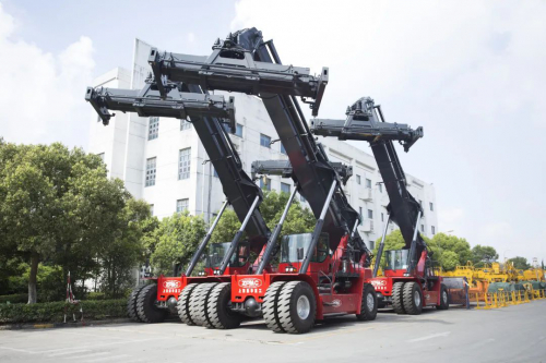 振华重工：正面吊