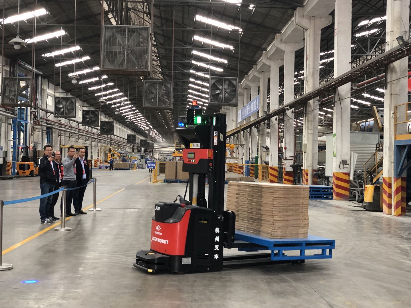 威荣达：杭叉智能AGV