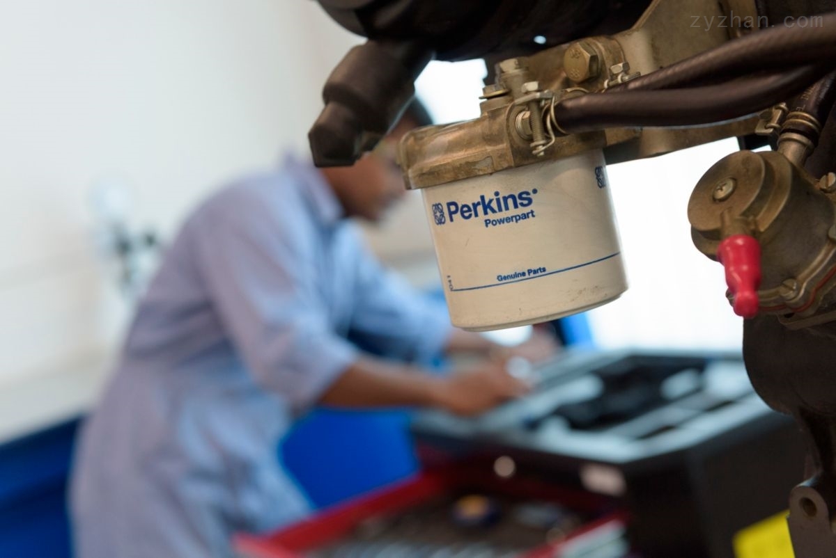 Genieind 吉尼伸缩臂叉车发动机CTH1048,CHT1056,CHT4013EX,CHT4017,CHT5022R,CHT636,CHT644, CHT844珀金斯机油格