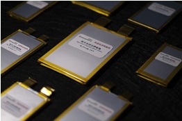 固态锂离子电池