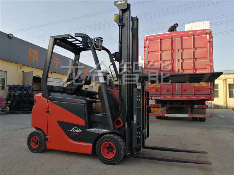 龙合智能：载荷稳定器