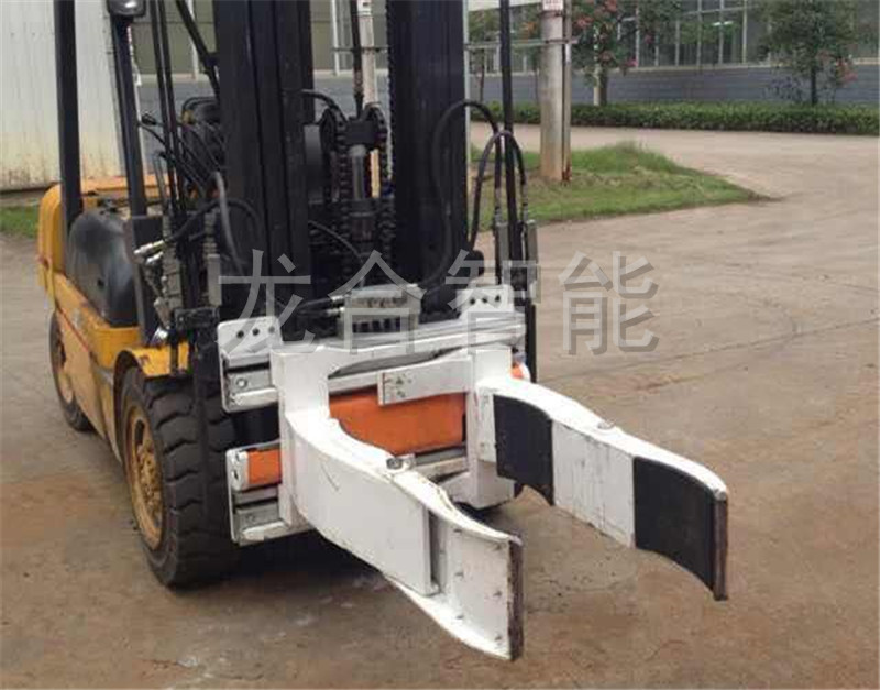 龙合智能：桶夹