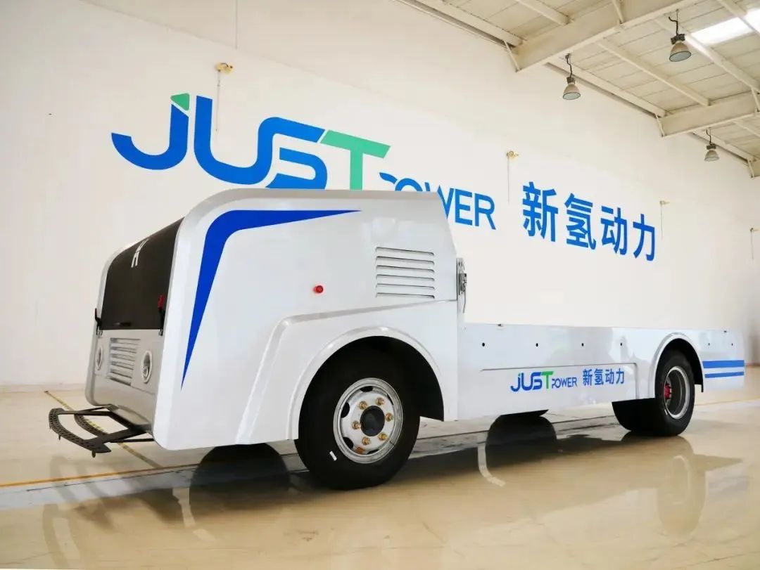 全球首款！新氢动力发布固态储氢燃料电池叉车和5G氢能无人汽车