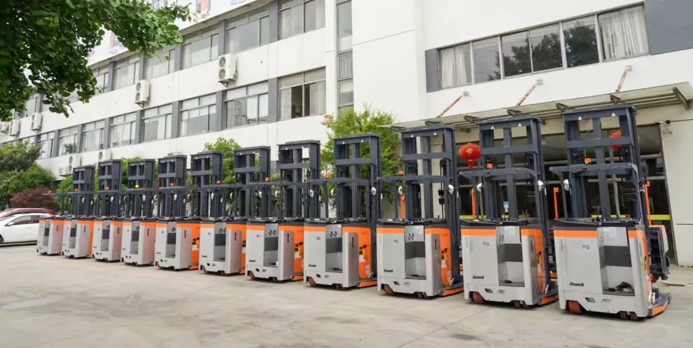 客户案例｜卓一三向叉车批量交付新能源工厂