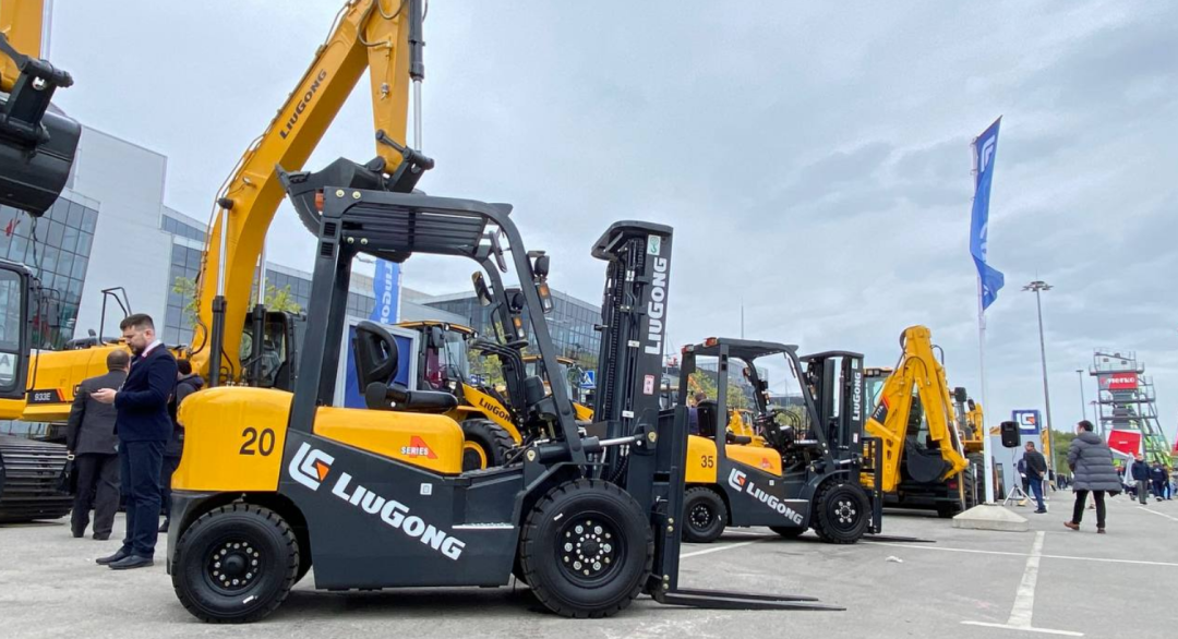 BAUMA CTT Russia 2022 ∣ 柳工叉车彰显硬实力