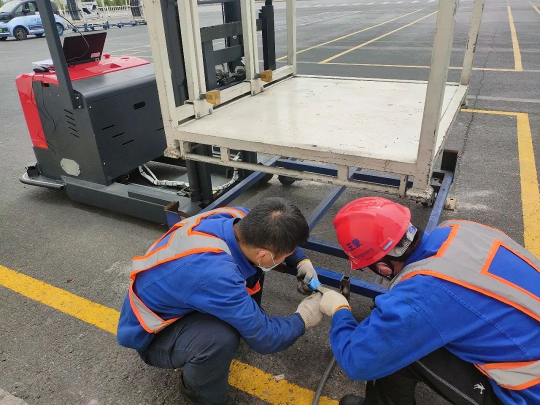 南北联动 ，实现青岛冲压无人叉车“0”突破