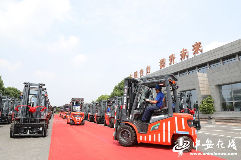 安徽合力-南美500余台锂电池叉车大订单顺利交车