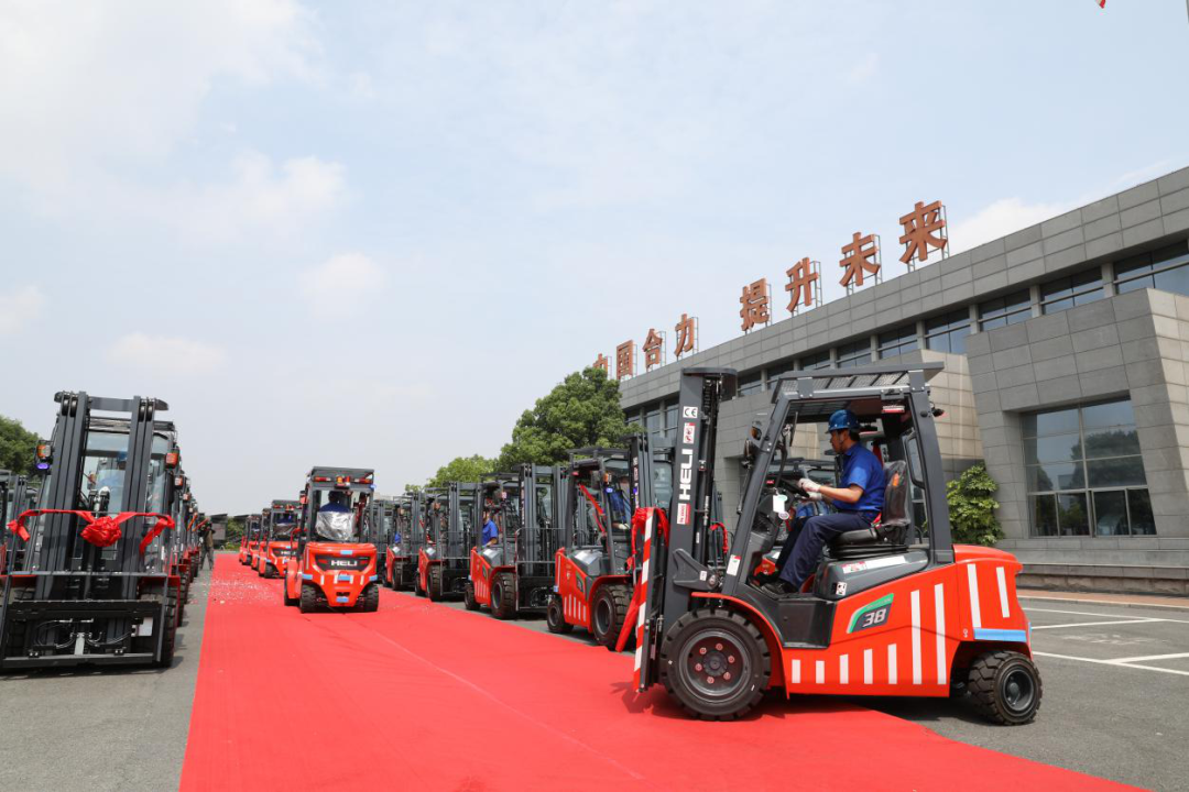 合力大单，漂洋过海！合力锂电叉车批量交付海外用户！