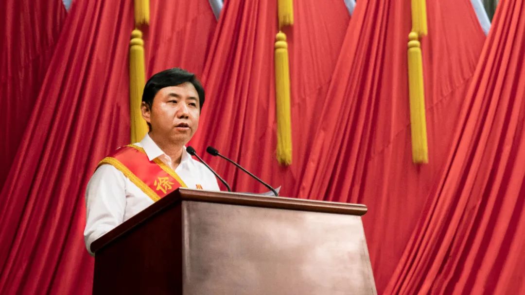徐州市劳模表彰大会召开！这六名徐工人光荣上榜