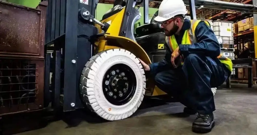 叉车安全管理.jpg 叉车安全管理.jpg