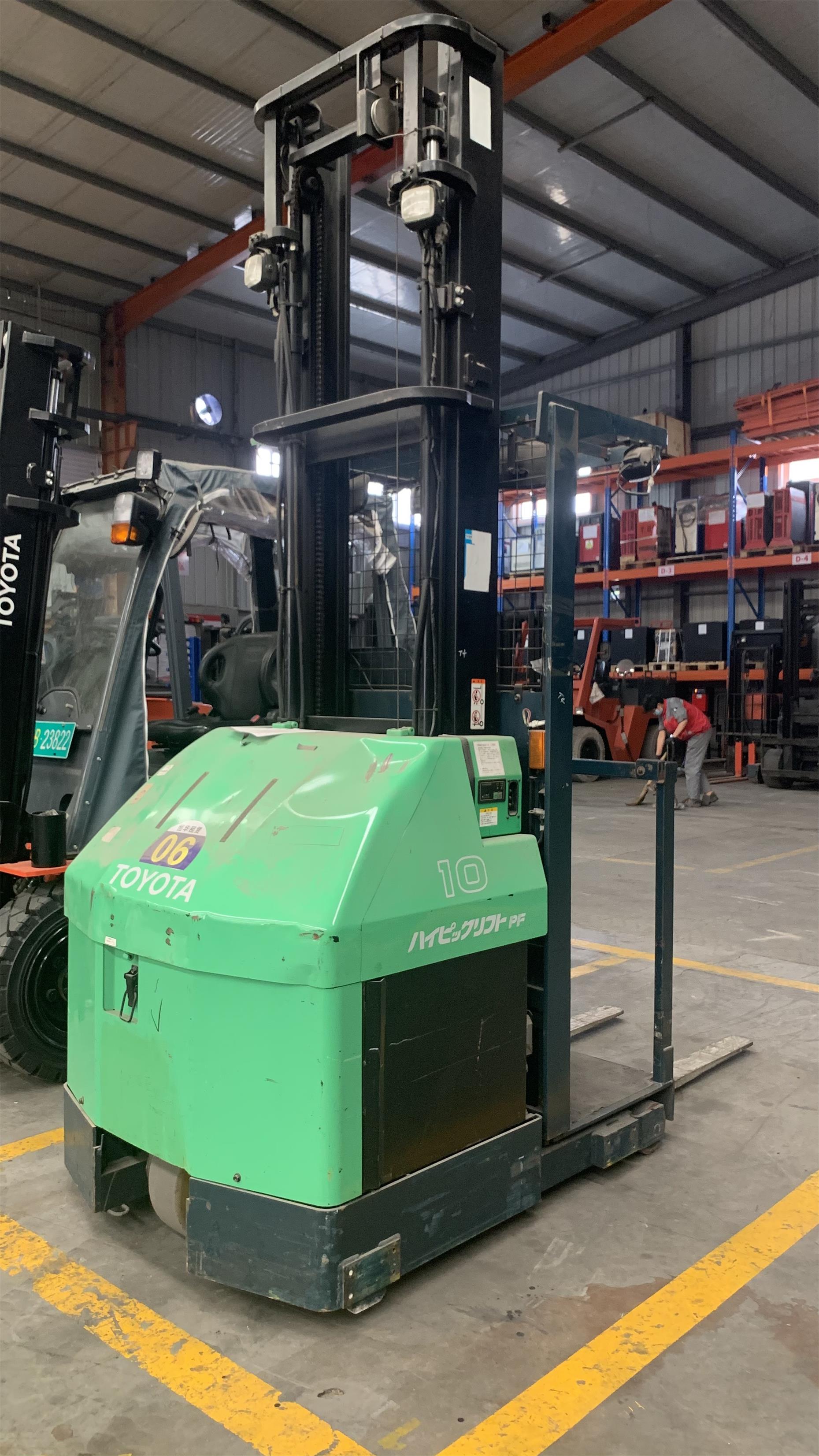 丰田进口1.0吨电动高位拣选车