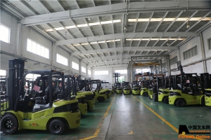 青岛克拉克物流机械