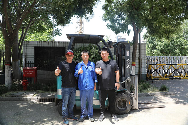 像陀螺，像蚂蚁！凯傲宝骊叉车奋战在石化工业