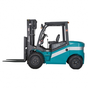 宝骊叉车4.5吨 内燃平衡重式叉车