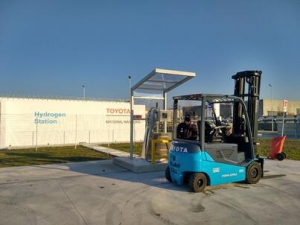 丰田：氢燃料电池叉车