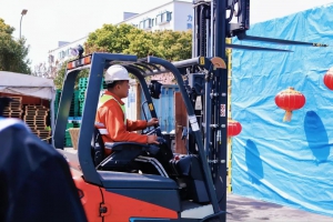 叉车技术哪家强？百川团队获嘉奖！