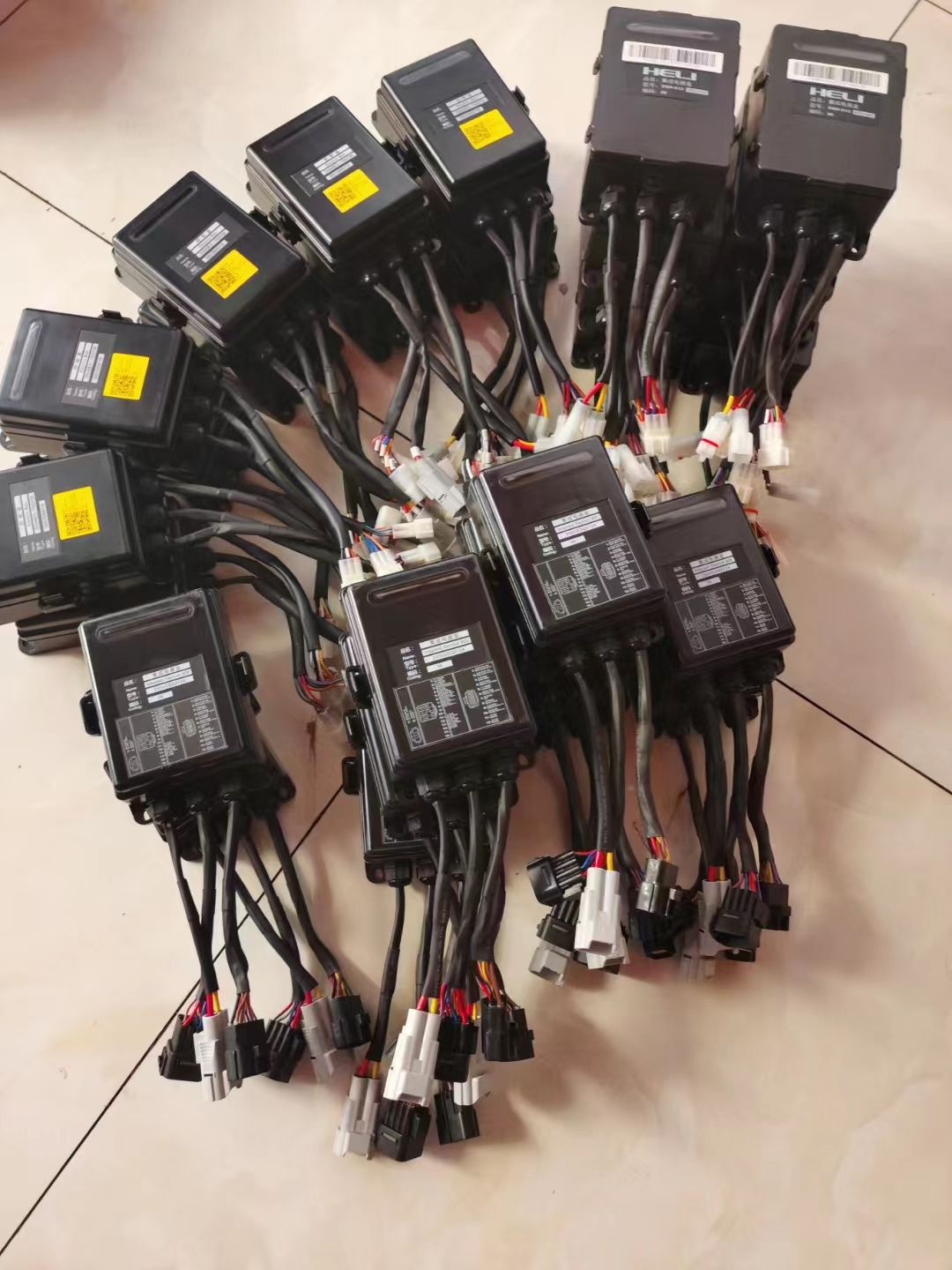 电动叉车仓储车配件大全，非标定制各类搬运设备