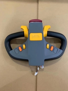 郑州周边都可上门维修，电动叉车仓储车配件大全，各类非标定制