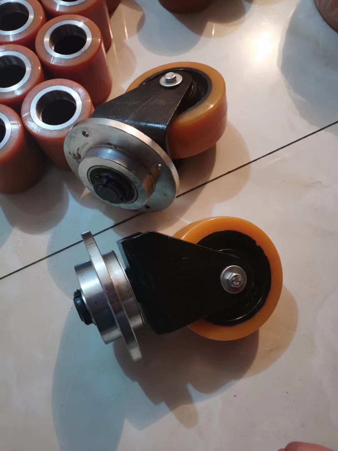 郑州周边都可上门维修，电动叉车仓储车配件大全，各类非标定制