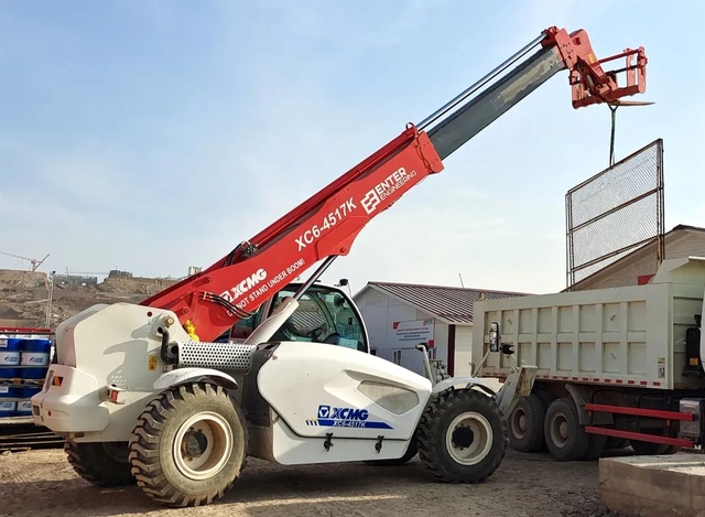 XC6-4517徐工伸缩臂叉车伸缩臂叉装机