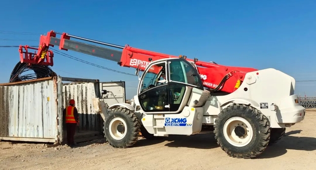 XC6-4517徐工伸缩臂叉车伸缩臂叉装机