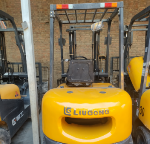 二手叉车出售，二手叉车回收置换，叉车维修租赁，叉车出租