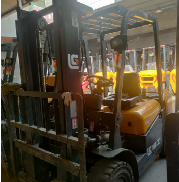 二手叉车出售，二手叉车回收置换，叉车维修租赁，叉车出租