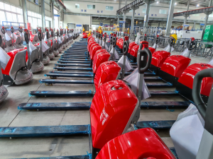 拼经济搞建设丨500辆新能源叉车出口美国 四川集世迈（西车）赢今年单笔最大订单