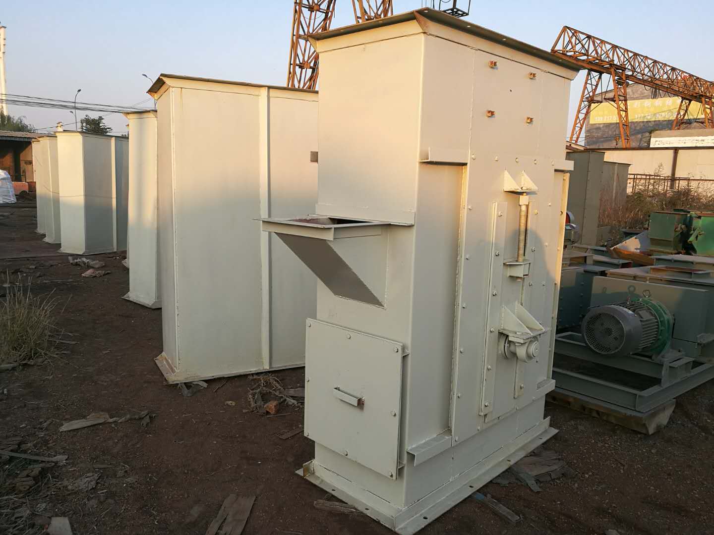 斗式提升机翻斗式 板链斗式提升机 砂石提升机 砂石斗式提升机