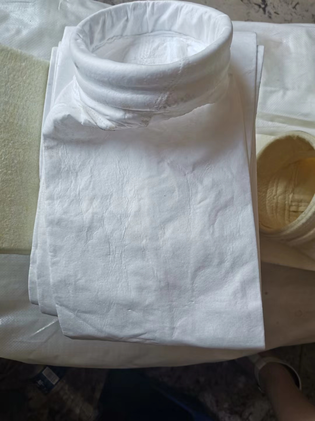 电厂用除尘布袋涤纶针刺毡钢厂用高温布袋常温材质布袋