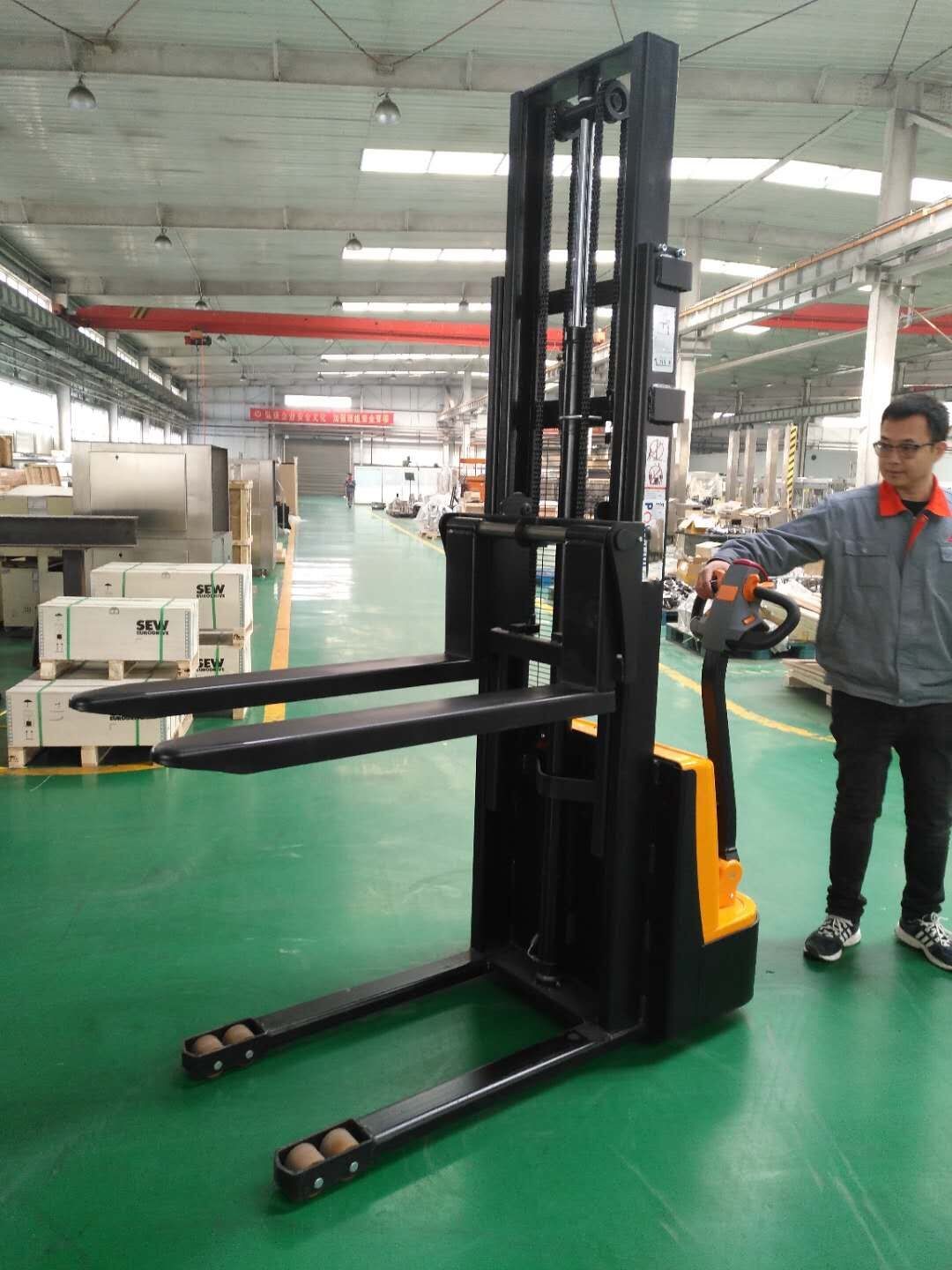 电动堆高车步行式堆垛车电动叉车托盘堆高车1.5吨