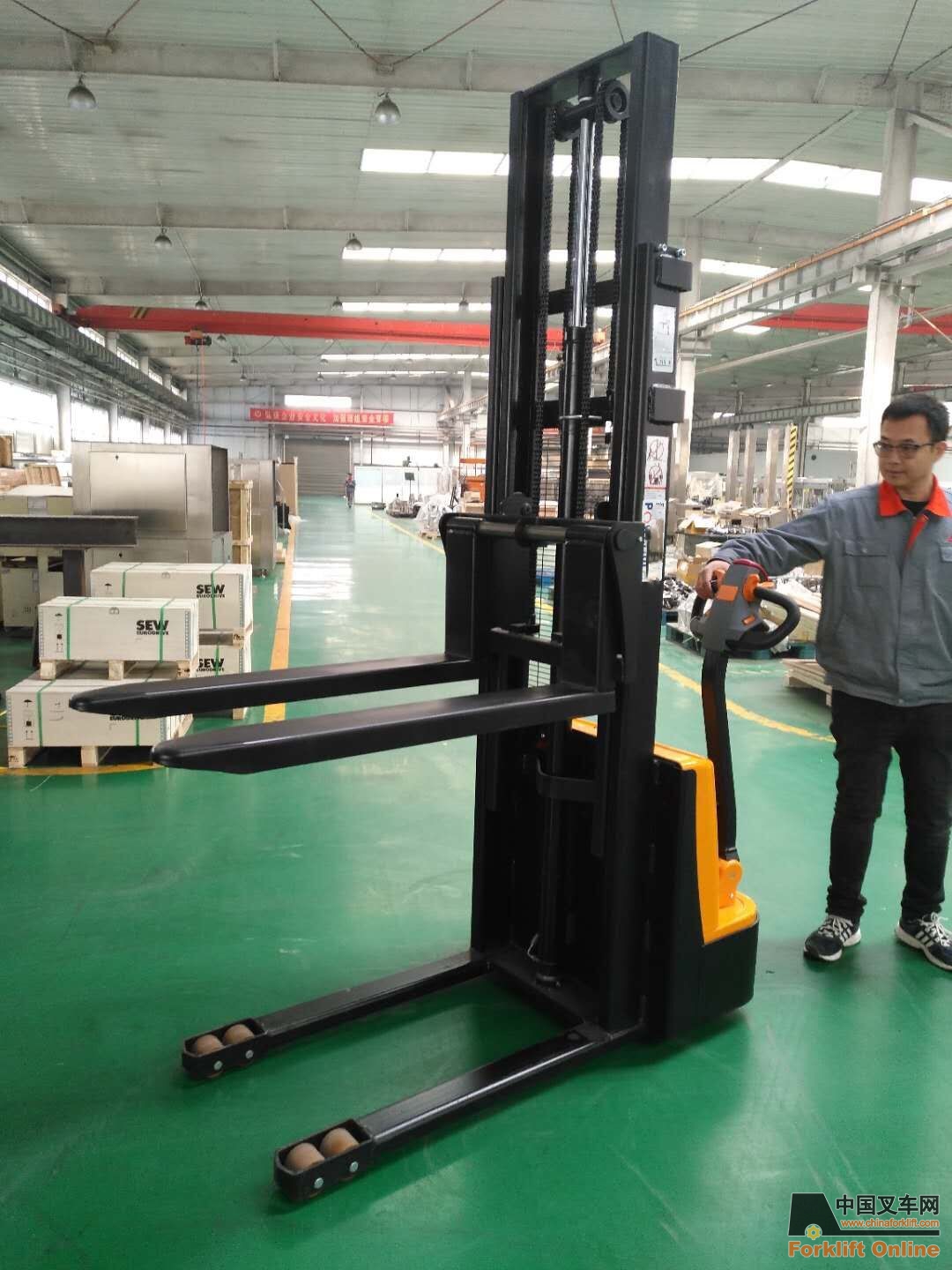 电动堆高车步行式堆垛车电动叉车托盘堆高车1.5吨